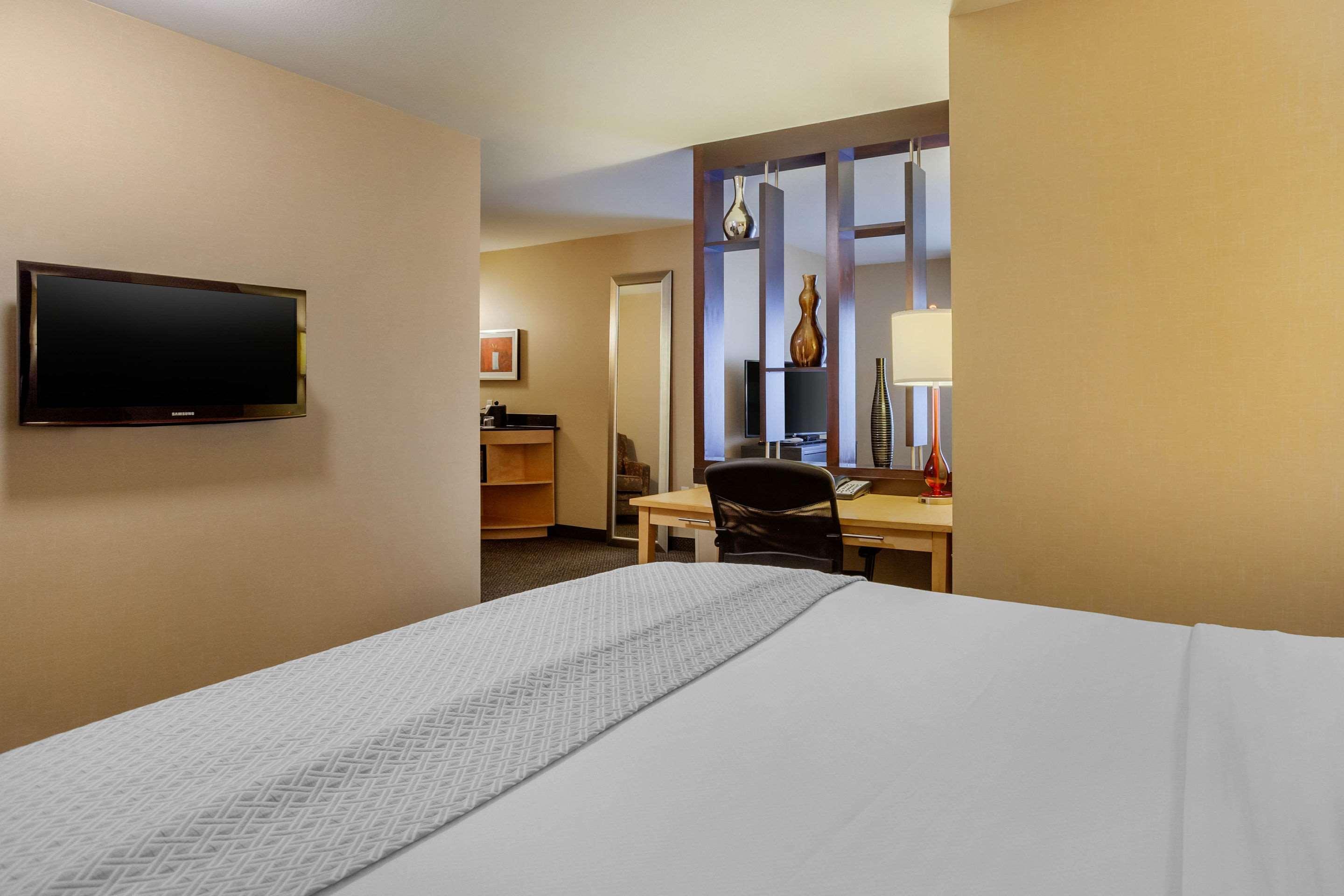 Cambria Hotel Ft Collins Fort Collins Eksteriør billede