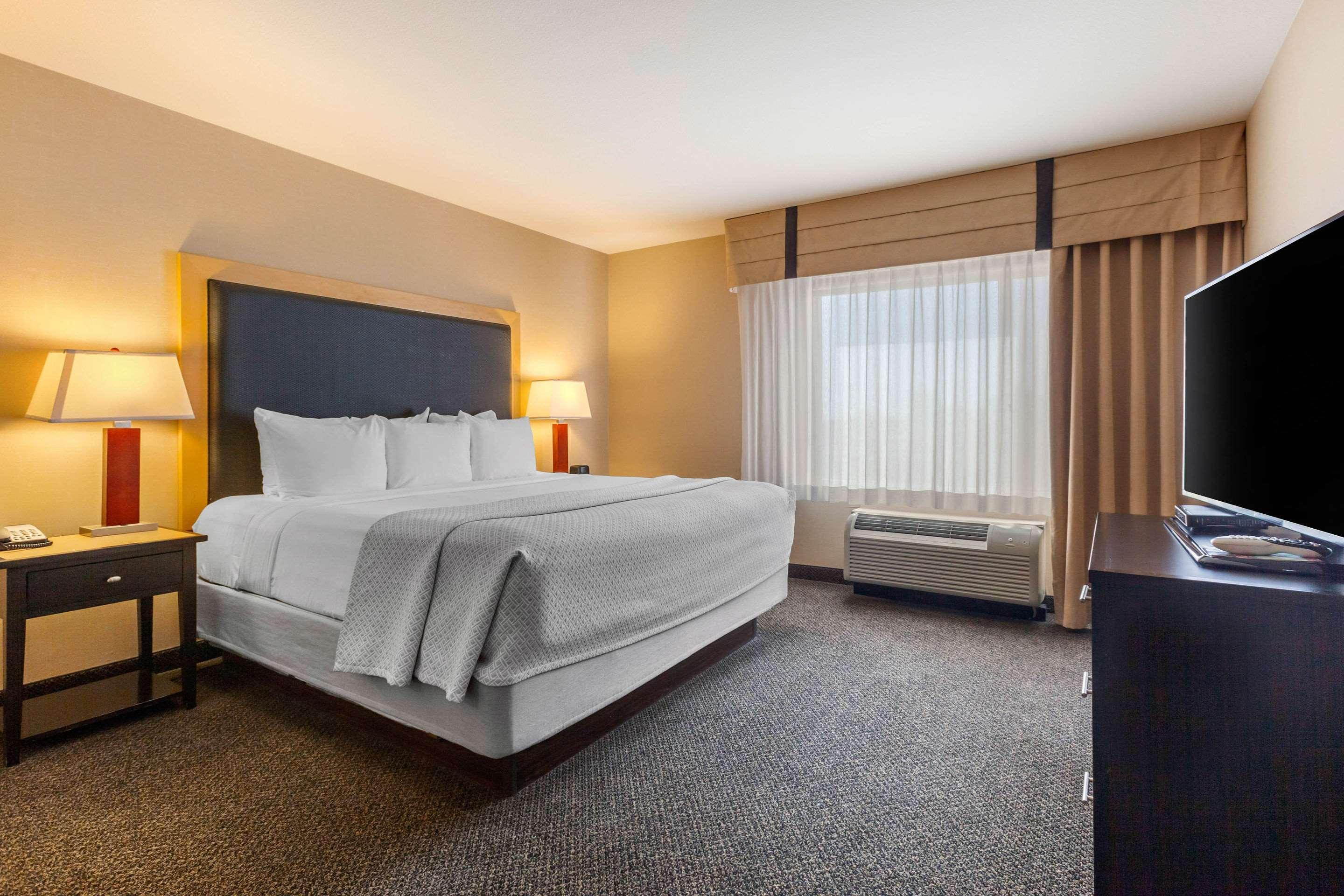 Cambria Hotel Ft Collins Fort Collins Eksteriør billede